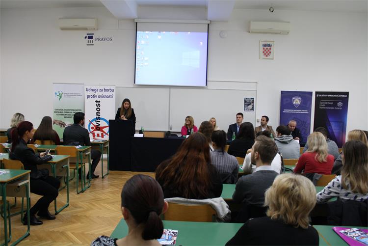 Slika /2019/PANEL RASPRAVA PRAVNI FAKULTET/IMG_3540.JPG